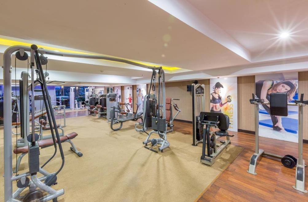 Hotel Wyndham Surabaja Zewnętrze zdjęcie