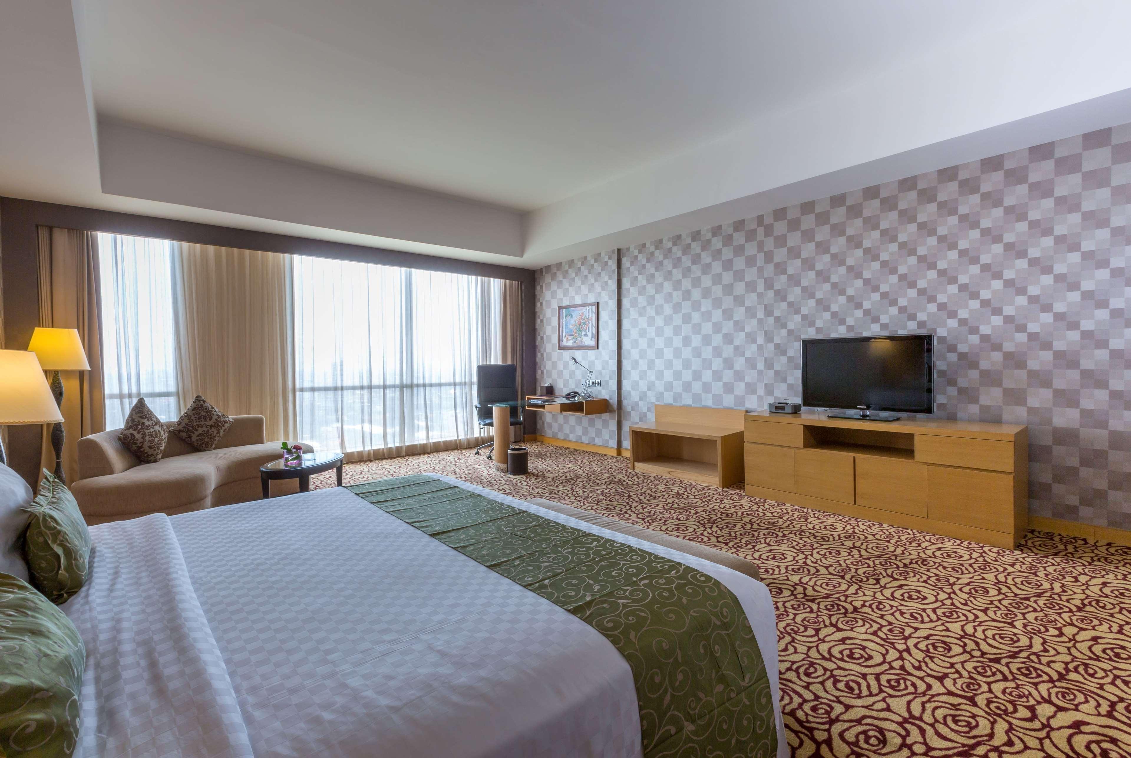 Hotel Wyndham Surabaja Zewnętrze zdjęcie