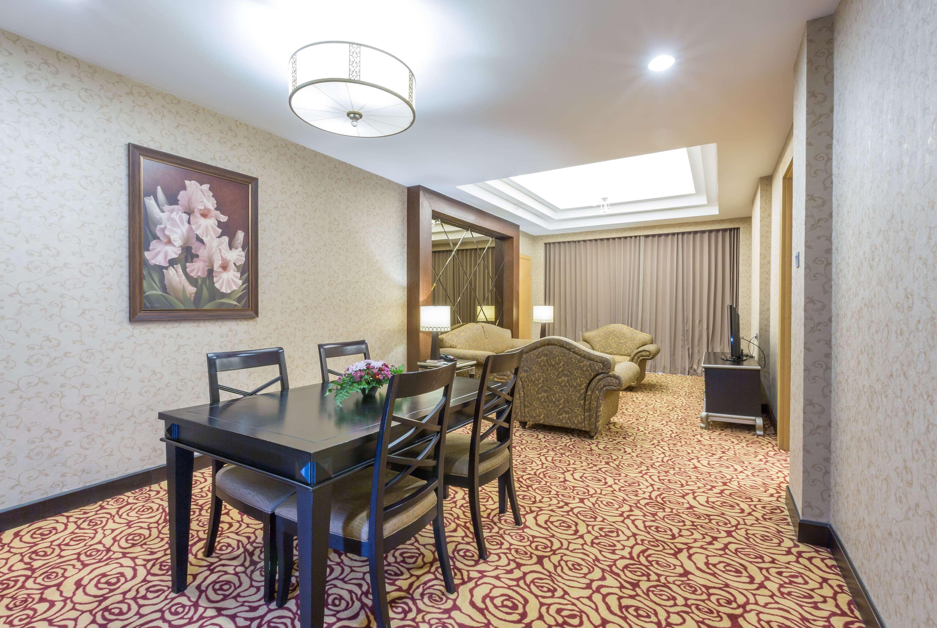 Hotel Wyndham Surabaja Zewnętrze zdjęcie