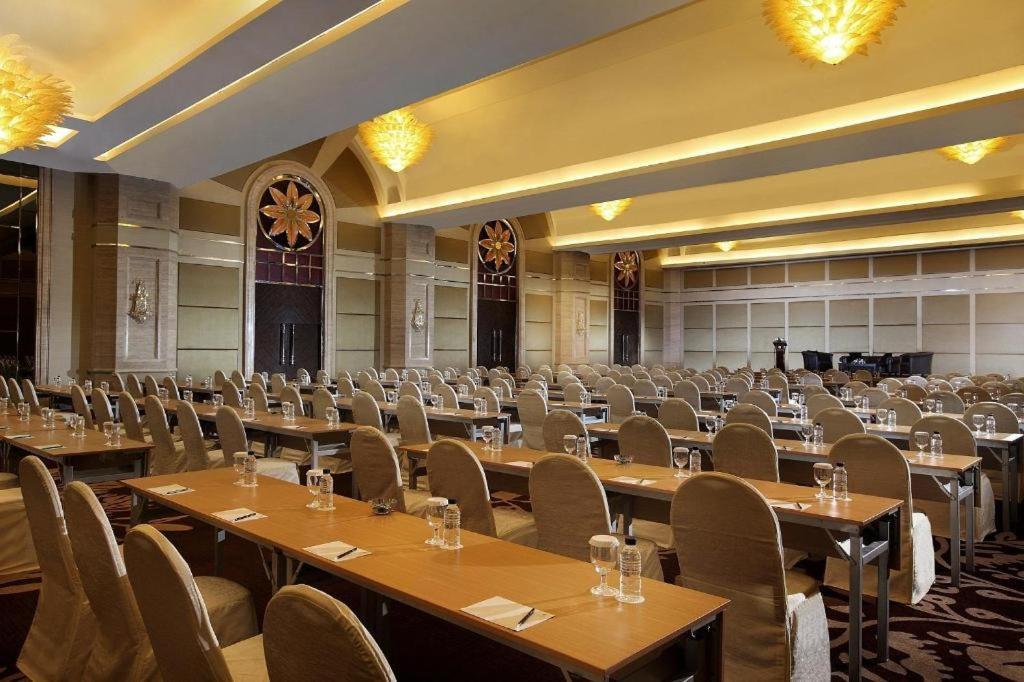 Hotel Wyndham Surabaja Zewnętrze zdjęcie